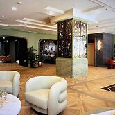 The Louie, A Davenport Hotel, Autograph Collection®