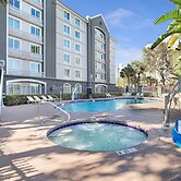 La Quinta Inn & Suites by Wyndham Ft. Lauderdale Airport