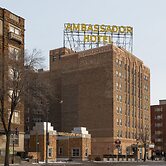 Ambassador Hotel Milwaukee, Trademark Collection by Wyndham