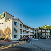 HomeTowne Studios by Red Roof Spokane - Valley