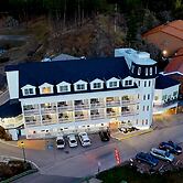 Roosevelt Inn Mount Rushmore