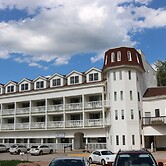 Roosevelt Inn Mount Rushmore