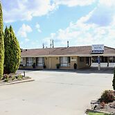 Top Of The Town Motel