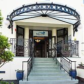 Merton Hotel