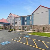 Comfort Suites near I-80 and I-94