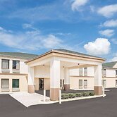 Super 8 by Wyndham Galesburg