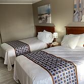 Inn Between The Hedges