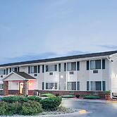Super 8 by Wyndham Tomah Wisconsin