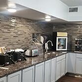 Super 8 by Wyndham Brooklyn Center/MPLS