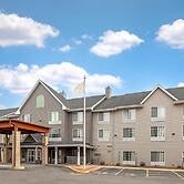 Country Inn & Suites by Radisson, West Bend, WI