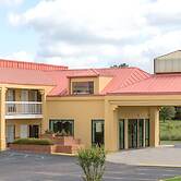 Super 8 by Wyndham Madison/Ridgeland Area