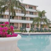 Castaways Resort and Suites