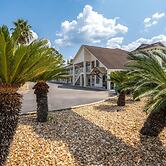 Days Inn by Wyndham Alma