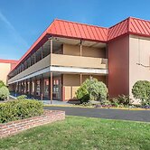 Econo Lodge West Haven