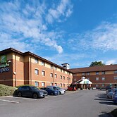 Holiday Inn Express Taunton East by IHG