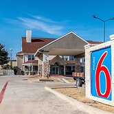 Motel 6 North Richland Hills, TX – Rufe Snow