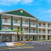 HomeTowne Studios by Red Roof Orlando - UCF Area