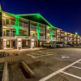 HomeTowne Studios by Red Roof Dallas - Mesquite