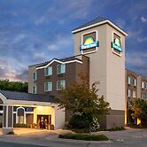 Days Inn by Wyndham Eagan Minnesota Near Mall of America