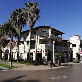 Balboa Inn, On the Beach