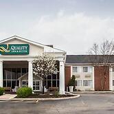 Quality Inn and Suites St Charles - West Chicago