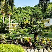 Blue Horizons Garden Resort