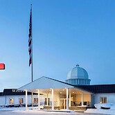 Ramada by Wyndham Richland Center