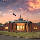 Studios and Suites 4 Less Emporia