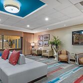 Best Western Plus Port O'Call Hotel