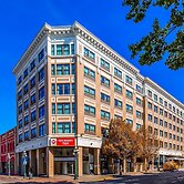 Best Western Plus Carlton Plaza Hotel