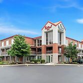 HomeTowne Studios by Red Roof Auburn Hills