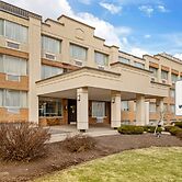 Hotel Watertown