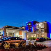Holiday Inn Express Newberg - Wine Country by IHG
