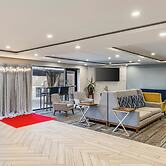 Holiday Inn Express Chicago-Downers Grove by IHG