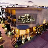 Pacific Terrace Hotel