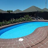 Sundowner Motel