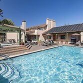 Half Moon Bay Lodge