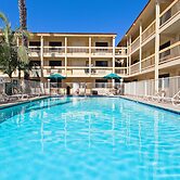 La Quinta Inn by Wyndham Costa Mesa / Newport Beach