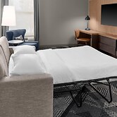 DoubleTree by Hilton Dayton Fairborn