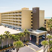 Crowne Plaza Melbourne - Oceanfront by IHG