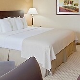 Armoni Inn & Suites