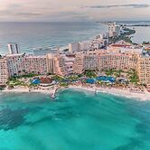 Grand Fiesta Americana Coral Beach Cancun - All Inclusive