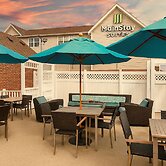 MainStay Suites Appleton Airport - Fox River Mall Area