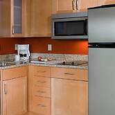 MainStay Suites Appleton Airport - Fox River Mall Area