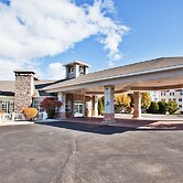 Holiday Inn Express St. Ignace-Lake Front by IHG