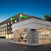 Holiday Inn Cleveland-Mayfield by IHG