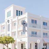 Bay Shores Peninsula Hotel