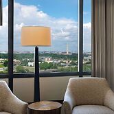 DoubleTree by Hilton Washington DC - Crystal City