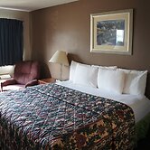 Coratel Inn and Suites Maple Grove
