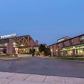 Best Western Plus Cottontree Inn